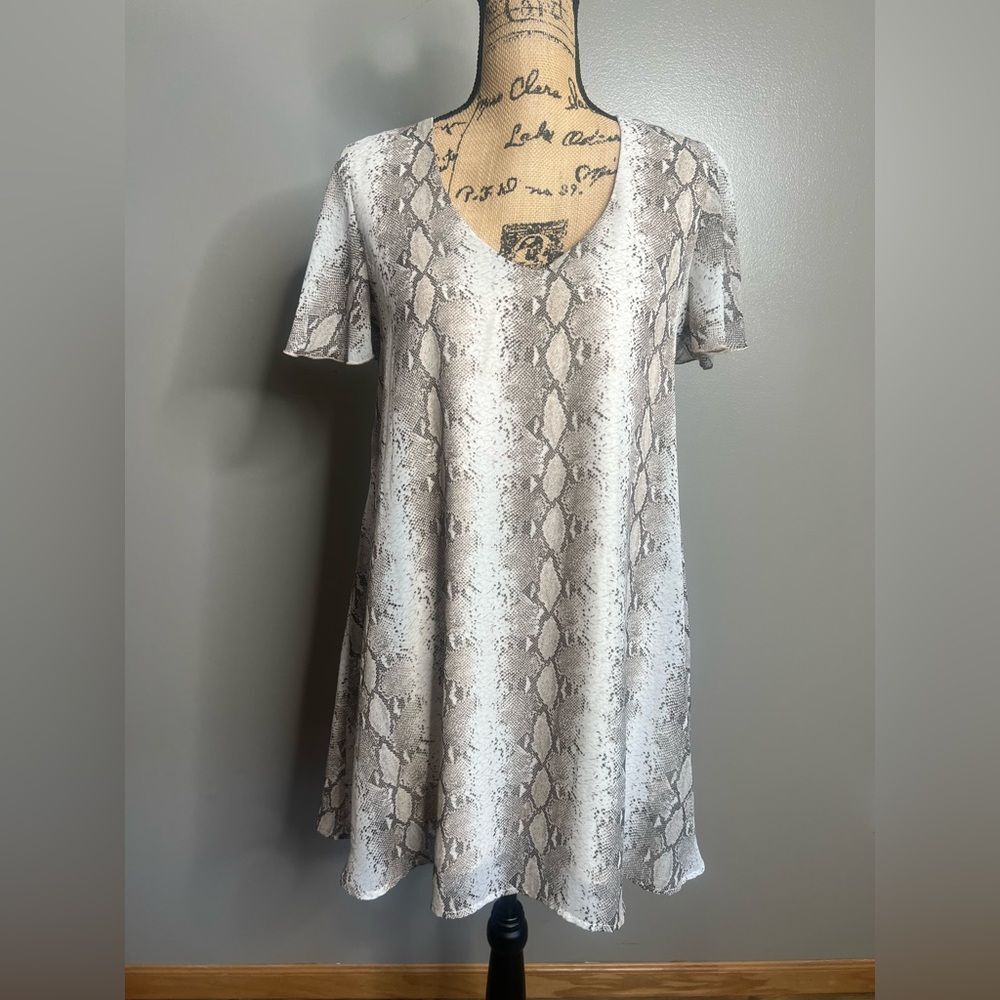 Adrienne snake print mini dress size small‎ mob wife mobwife #mobwifeaesthetic